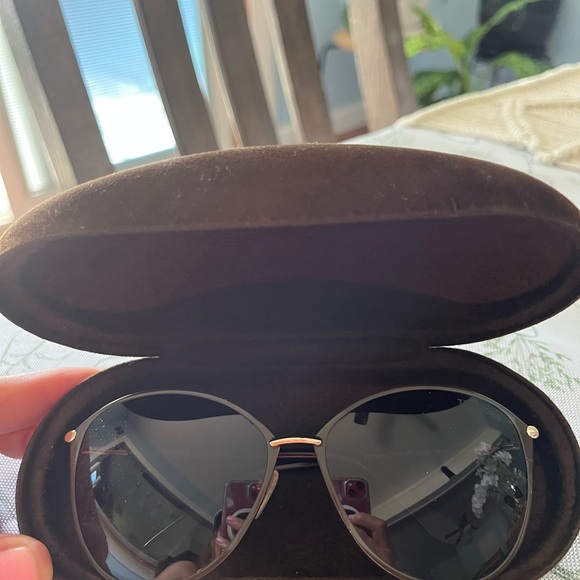 Elegant Brown Sunglasses with Case